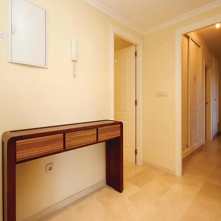 Bloq. 4, Port. 25 Apt * Марбелья
